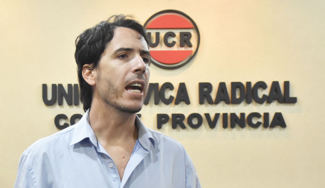 Martín Berhongaray es el nombre que quiere imponer la UCR, mientras que Adrián Ravier asoma como la figura de La Libertad Avanza.