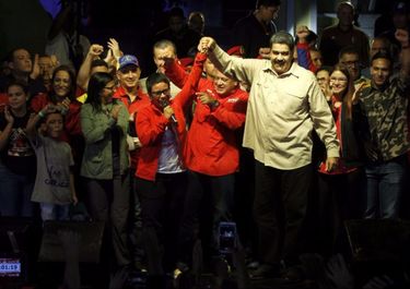 Divide y reinarás: las razones del paso arrasador del chavismo por las urnas