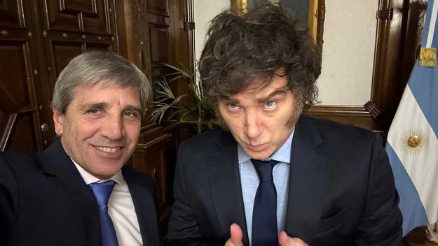 Toto Caputo y Javier Milei. Toto Caputo y Javier Milei.