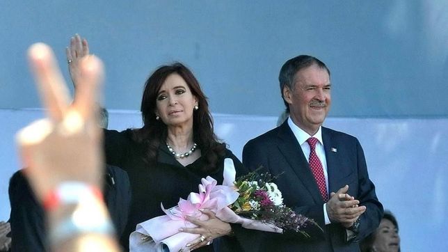 schiaretti divide aguas con los k, pero aceptaria dialogar con cristina