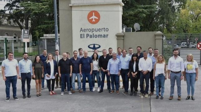 intendentes pro agitan el contraste: otra foto juntos frente al caos de todos