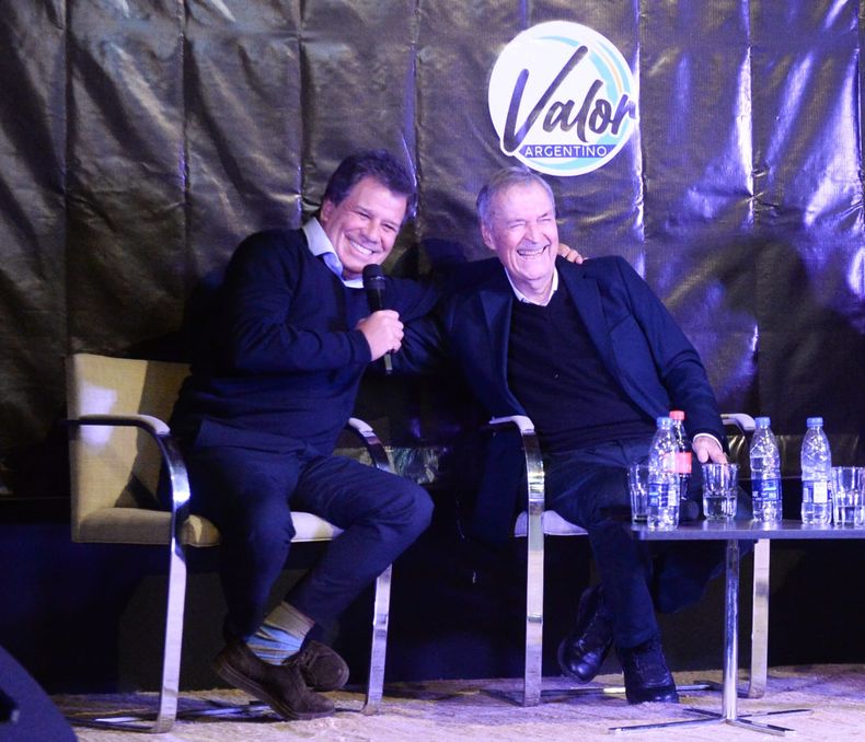 Facundo Manes y Juan Schiaretti.