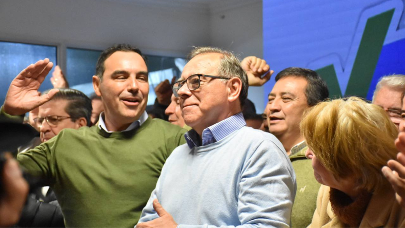 Eduardo Tassano junto a Gustavo Valdés.