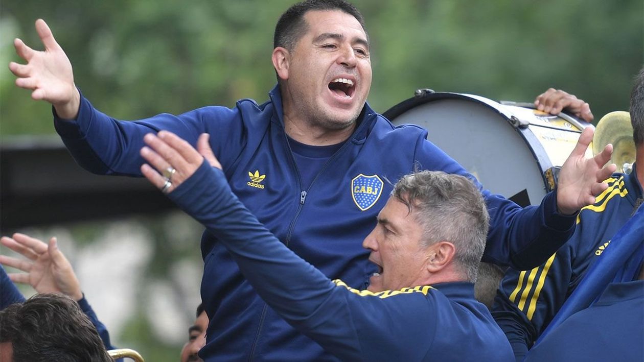 riquelme festeja.jpg