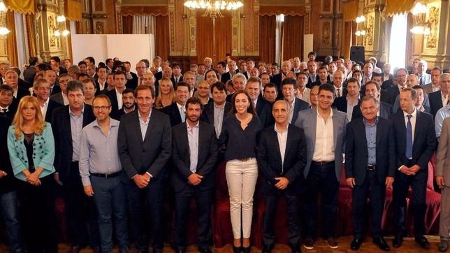 en un ano, vidal aumento 13% su tropa de intendentes leales