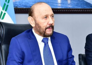 Insfrán otorgó 42% de aumento a los estatales de Formosa