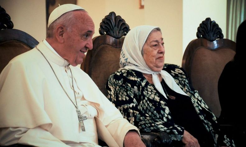 Hebe de Bonafini y el Papa Francisco Papa Francisco Hebe de Bonafini