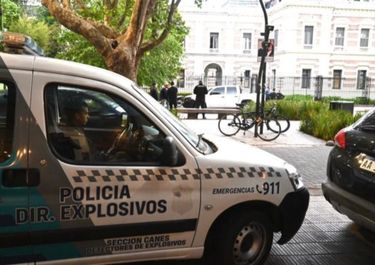 La bomba estalló adentro