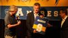 Mauricio Macri homenajeado por su candidato presidencial Andrés Ibarra