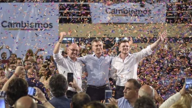 una campana nacional para pintar la bota de amarillo