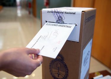 El Senado provincial aprobó las reelecciones indefinidas en Buenos Aires
