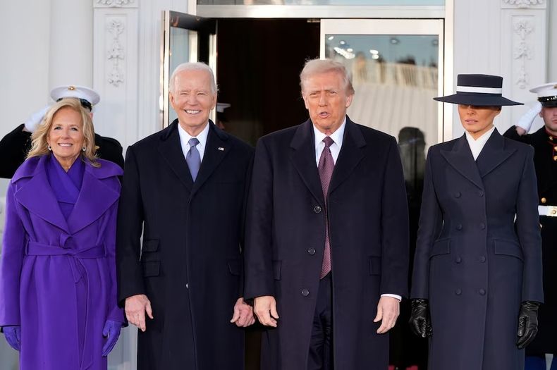 Jill y Joe Biden con Donald y Melania Trump. Foto: AP. Jill y Joe Biden con Donald y Melania Trump. Foto: AP.