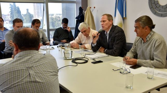 se conformo la comision de seguimiento del plan castello