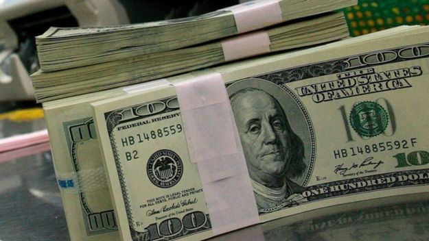 El dólar subió 61 centavos y, tras una jornada de sube y baja, cerró a $22,94