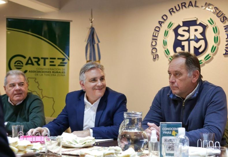 Martín Llaryora y Sergio Busso, con nuevas urgencias políticas para el sector agroproductivo.