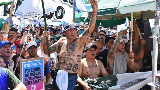Las mejores fotos de la marcha de la CGT contra la reforma laboral de Milei