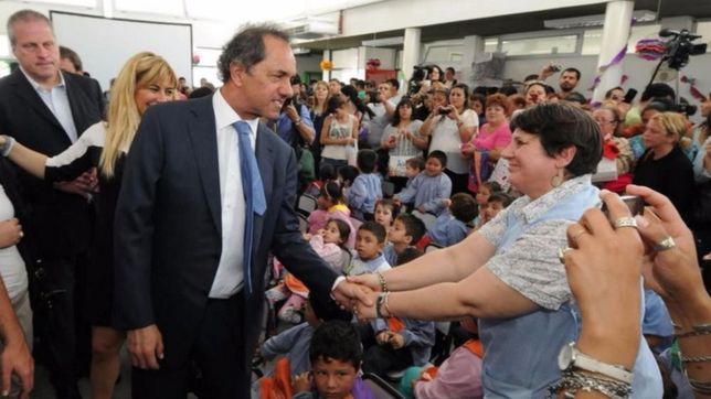 scioli pondero su gestion en educacion, y hablo de ?dar continuidad?