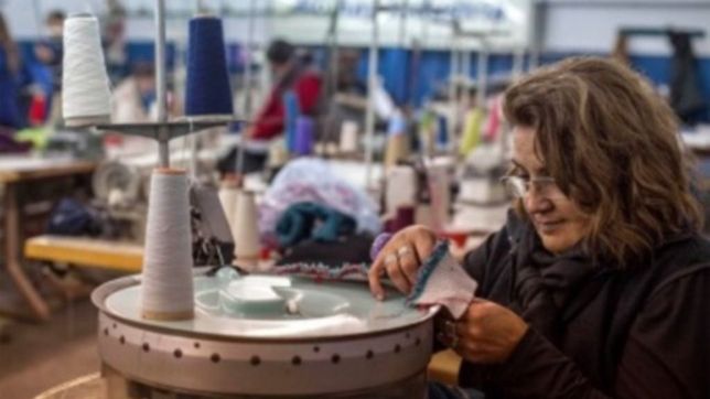 en marzo, la produccion industrial de las pymes cayo 8,4%