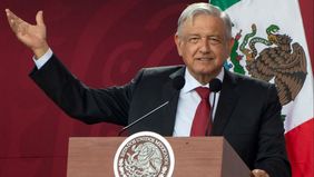 Fernández siembra en México comercio, inversiones y un lugar en el mundo
