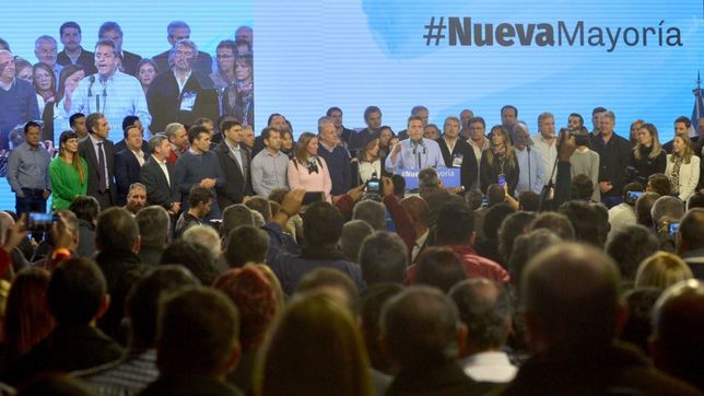 massistas dicen que vidal es macri y critican el plan y: ?es una payasada?