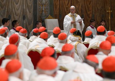 León XIV redefine la estructura del Vaticano.