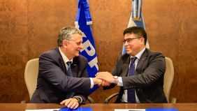 YPF finalizó el traspaso de las áreas convencionales que opera en Santa Cruz