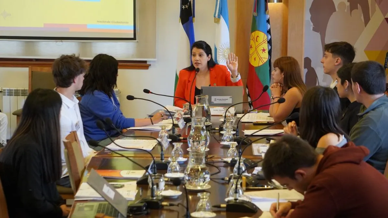 Natalia Almonacid deja el Concejo municipal de Bariloche y asume la secretaría de Gobierno.