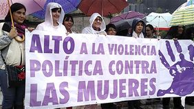 La violencia política en alza activa un encuentro multisectorial de mujeres