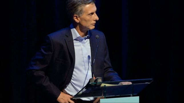 macri y el debate: el desafio de ir sin machete y gambeta a la economia
