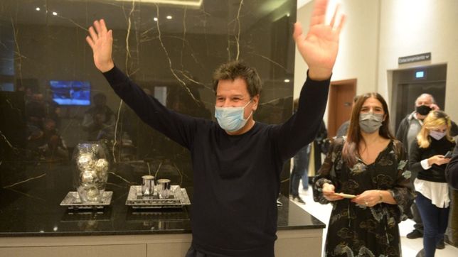 el set de manes para el puntapie inicial de la campana