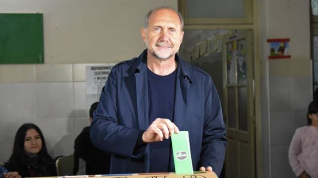 perotti quebro el invicto de los oficialismos: el pj le arrebato santa fe al socialismo