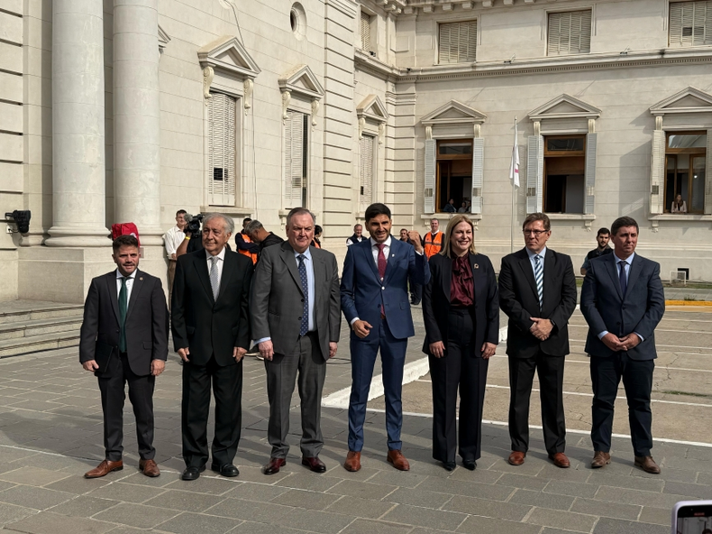 Santa Fe: Maximiliano Pullaro ya está en la Legislatura para dar su discurso de apertura de sesiones