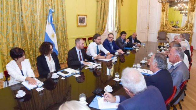 con el gobierno como espectador, cgt vs. empresarios por los precios