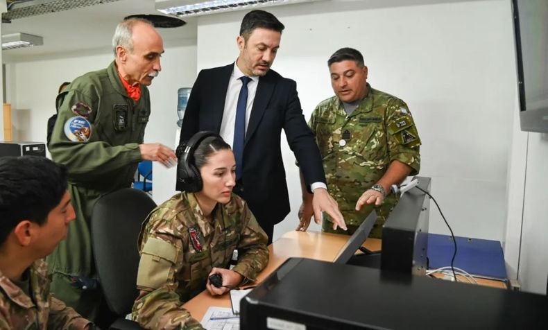 Luis Petri y el brigadier Gustavo Valverde