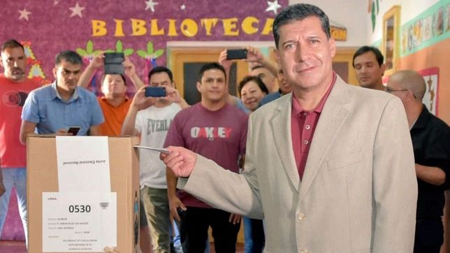 casas se declaro ganador en el referendum y buscara la reeleccion