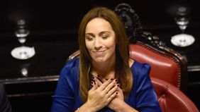 Vidal les pidió perdón a los docentes y les apuntó a los gremios