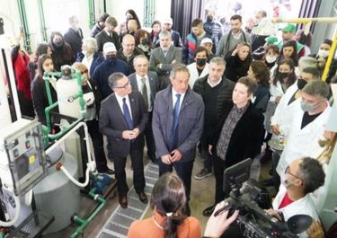 En su primera actividad oficial, Scioli visitó el INTI y habló del legado de Kulfas