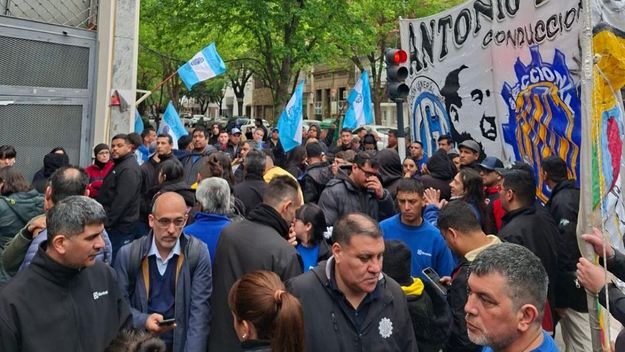 El gobierno de Santa Fe obliga a Electrolux a suspender los despidos por el cierre de su planta en Rosario