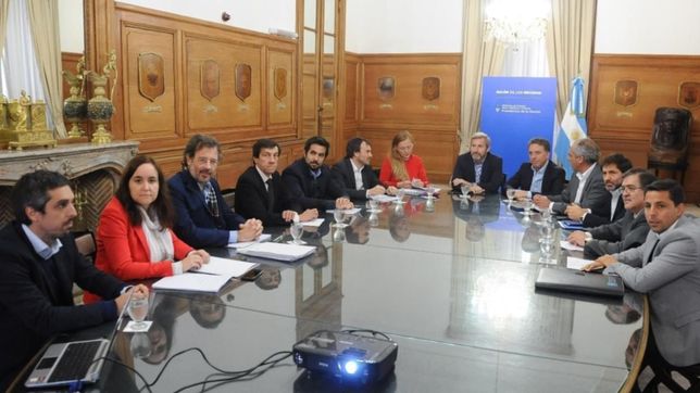 frigerio: ?el esfuerzo fiscal tiene que empezar por la politica?