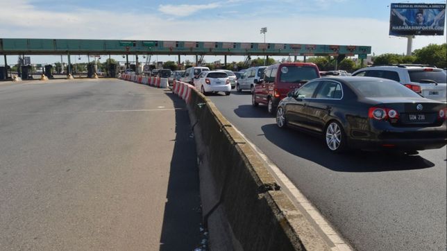 tras la pirueta con naftas, fernandez congela los peajes y lo sigue kicillof