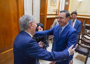 Schiaretti y Pullaro fueron recibidos por el gobernador de Corrientes