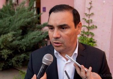 La Justicia ordenó a Corrientes dejar que los médicos “aislados” crucen al Chaco