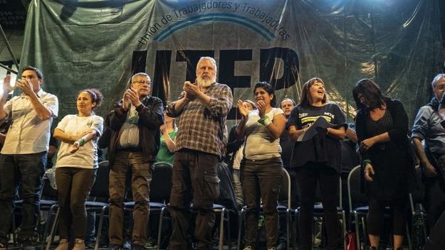 Crece el debate: movimientos sociales piden estatizar alimenticias en crisis
