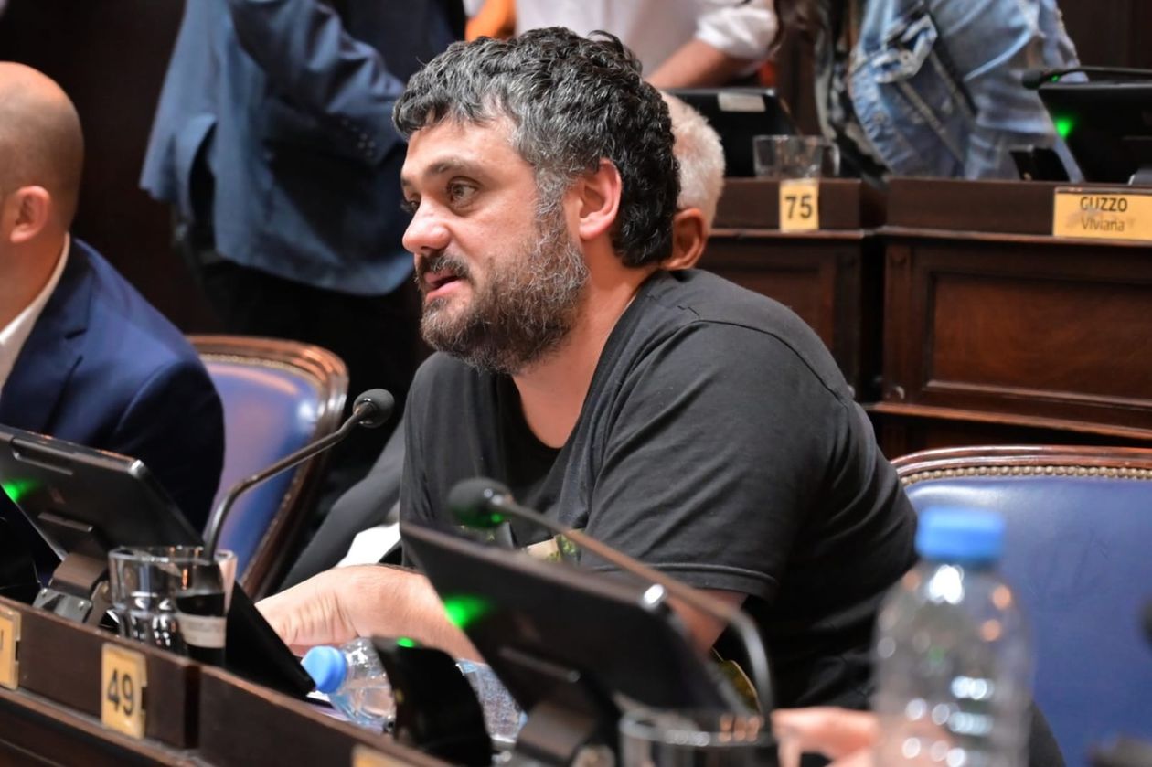 Endeudamiento: La Cámpora cruzó gobierno nacional por amenazar con no darle los avales a Kicillof