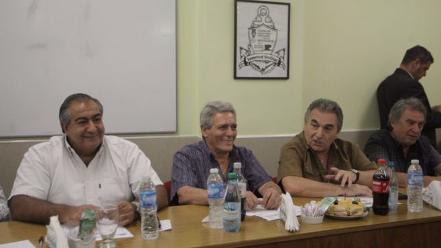 al final, la cgt convoco a un paro, pero sin fecha precisa y para dentro de un mes y medio