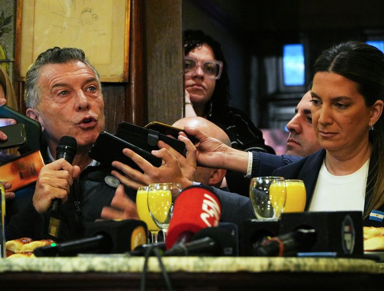 Macri denuncia fraude digital.