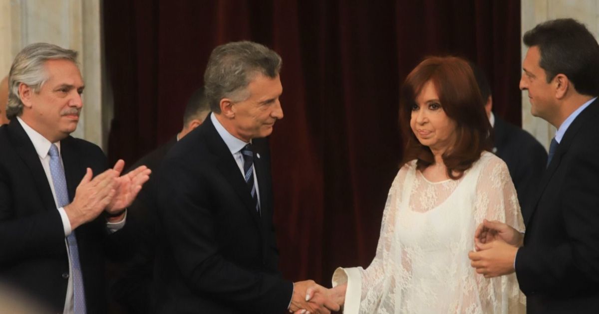 Macri Y Cristina Dan Vueltas En Un Minué De Desconfianzas 5295
