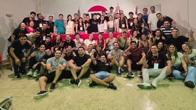 Elecciones en la UCR: un armado provincialista rompió con Lousteau y se quedó con la conducción de la juventud