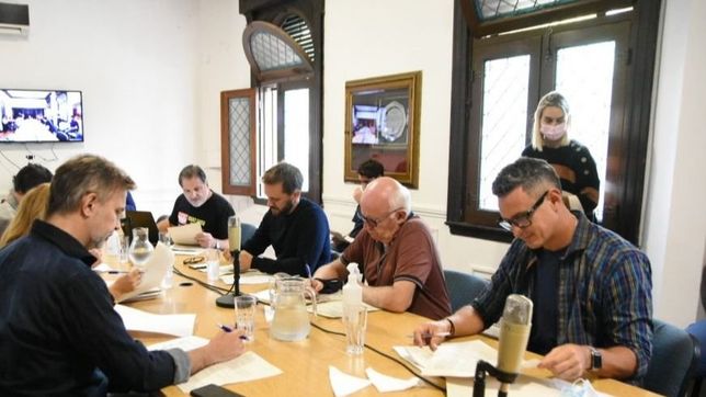 el diario de ayer, periodistas que no creen en el periodismo y una candidata