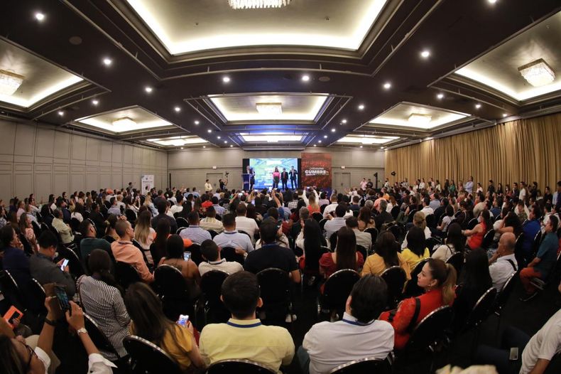 Cumbre Mundial de Comunicación Política.